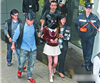 香港水泥藏尸案18岁女嫌犯被捕 指认现场